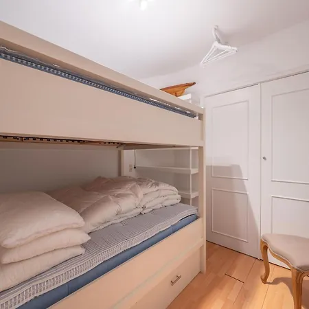 In Near * קנוקה-הייסט